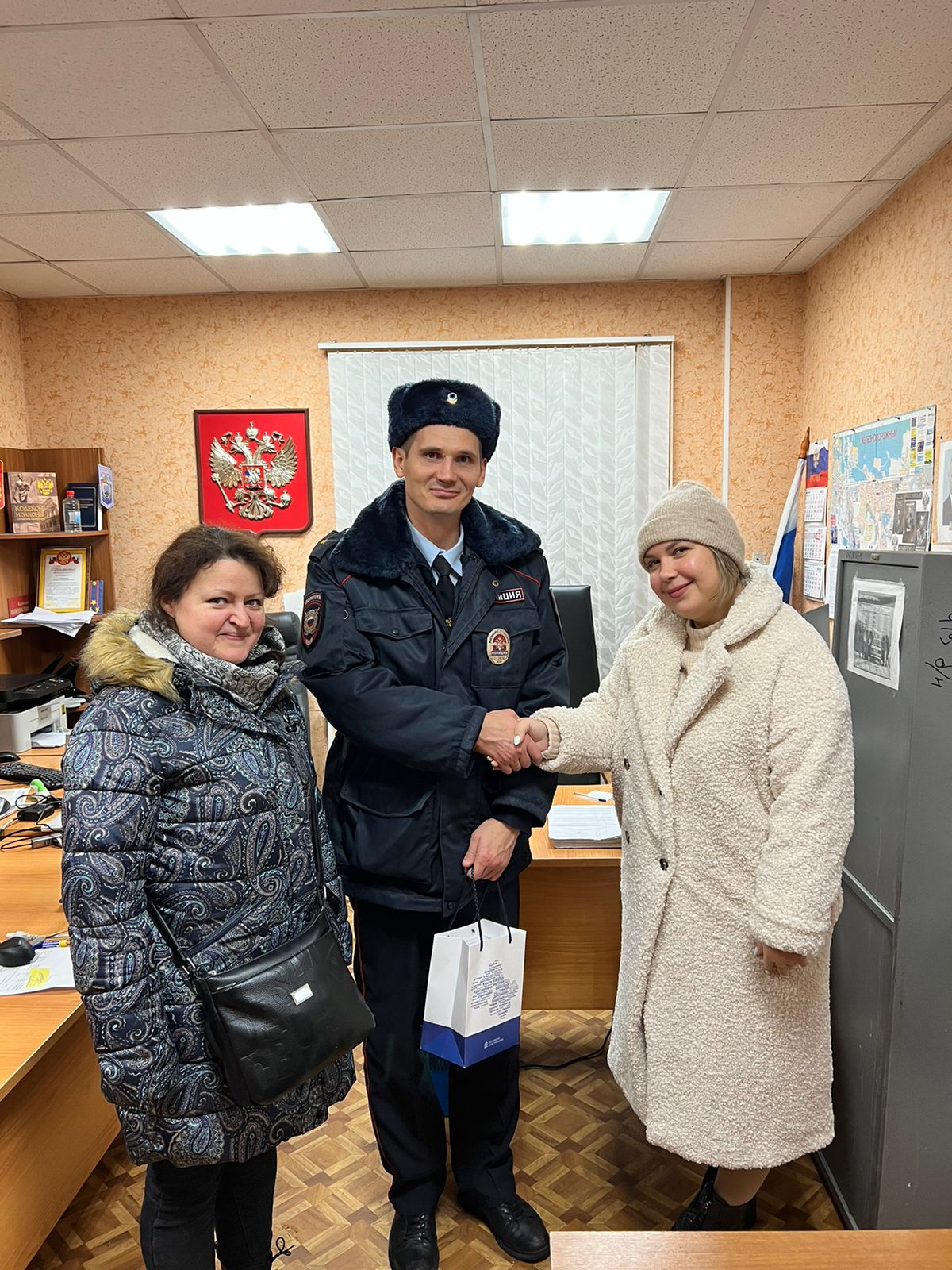С Днём участкового уполномоченного полиции поздравили коммунисты Балашихи