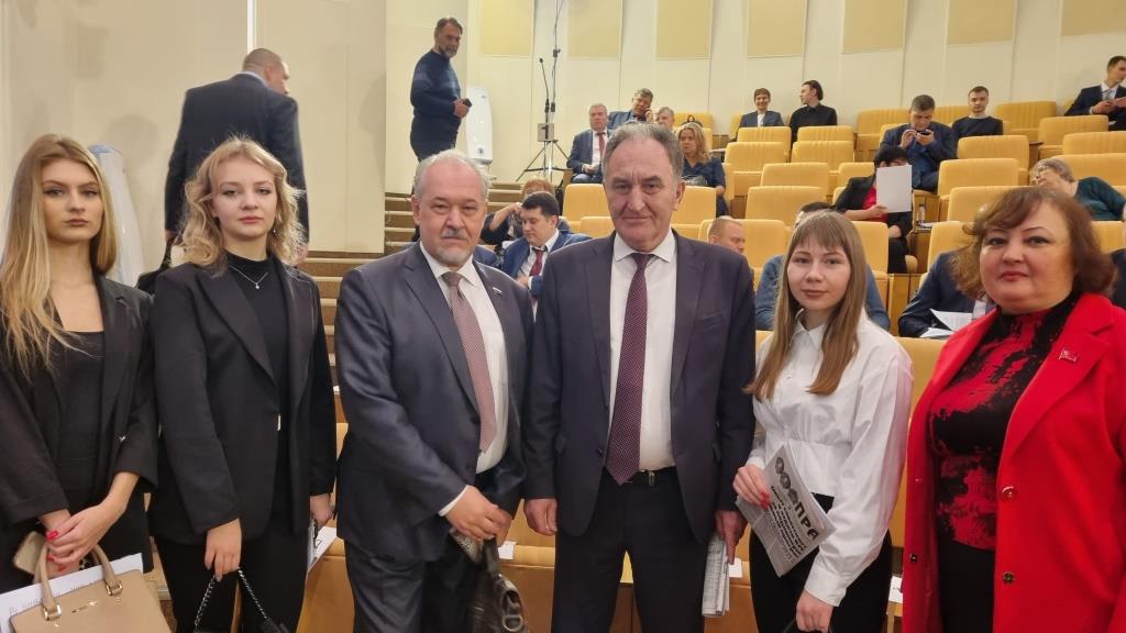 Коммунисты Московской области приняли участие в парламентских слушаниях в Государственной Думе по проблемам регулирования процессов замещения импорта и структурных преобразований экономики России в условиях экономических, политических и финансовых санкций