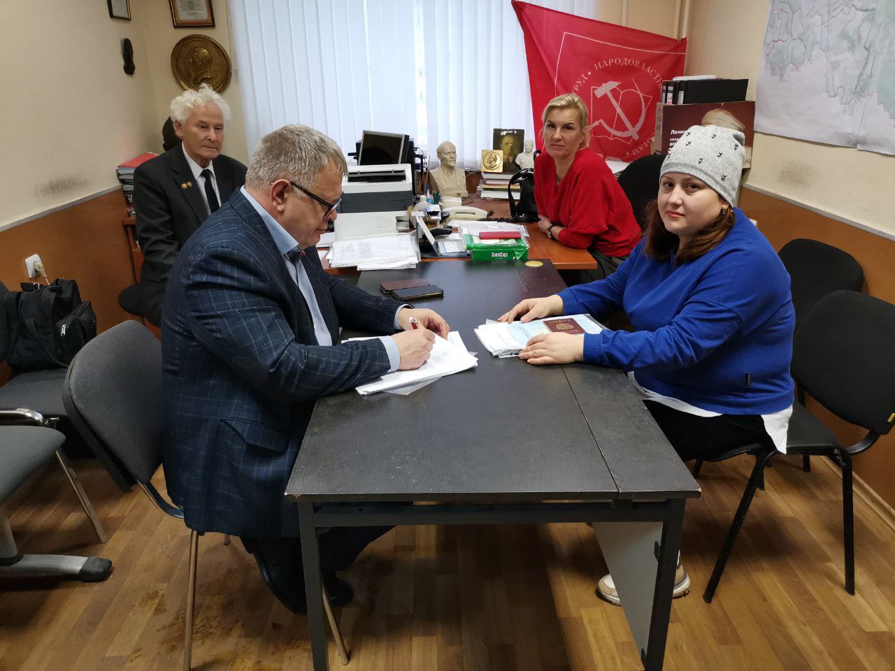 Руководитель фракции КПРФ в Мособлдуме Александр Наумов провёл приём граждан в Ленинском городском округе