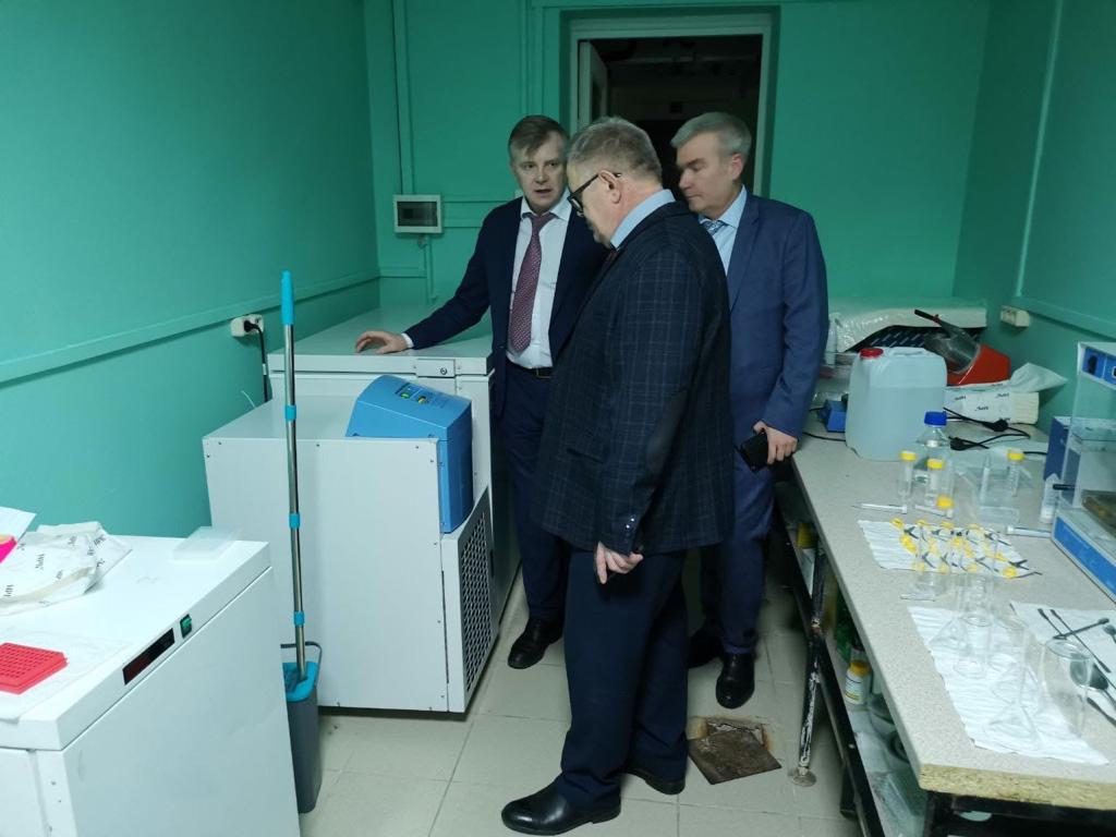 Руководитель фракции КПРФ в Мособлдуме Александр Наумов посетил с рабочим визитом ФГБНУ «ФИЦ картофеля им. А.Г. Лорха» и филиал ФИЦ картофеля НИИ крахмалопродуктов в Красково
