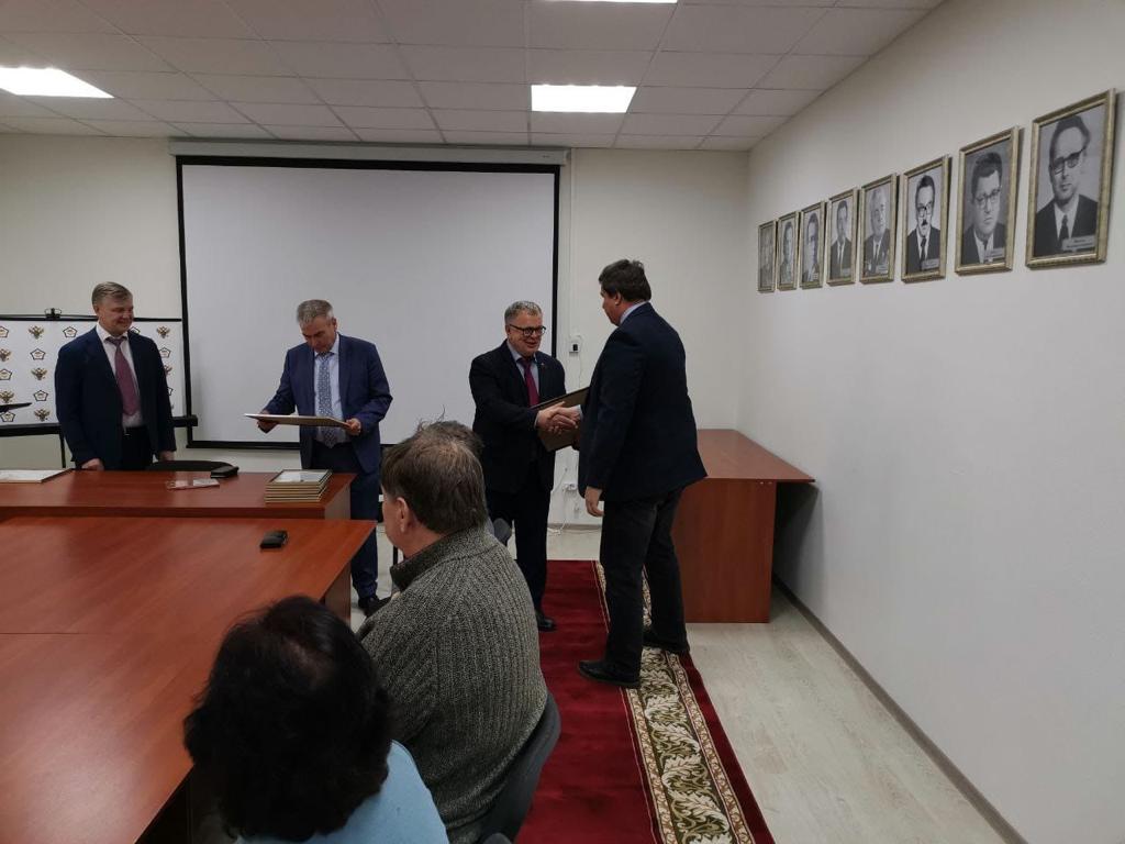 Руководитель фракции КПРФ в Мособлдуме Александр Наумов посетил с рабочим визитом ФГБНУ «ФИЦ картофеля им. А.Г. Лорха» и филиал ФИЦ картофеля НИИ крахмалопродуктов в Красково