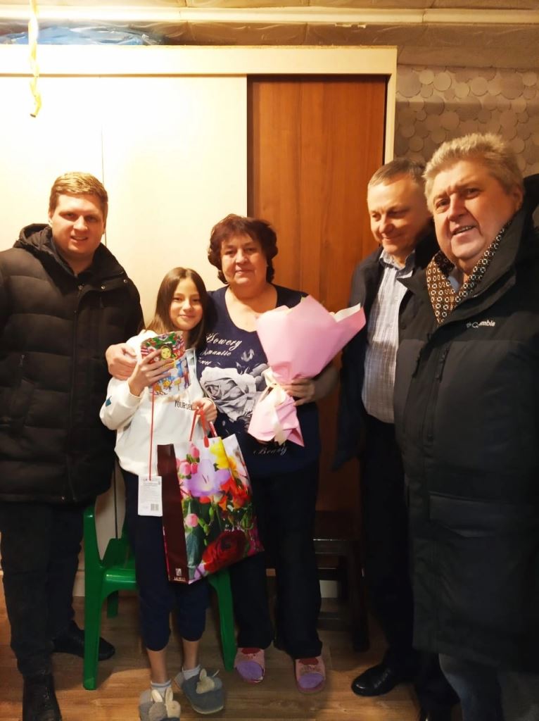 Депутат Дмитровского г.о. от КПРФ Денис Стародубов навестил семью мобилизованного земляка