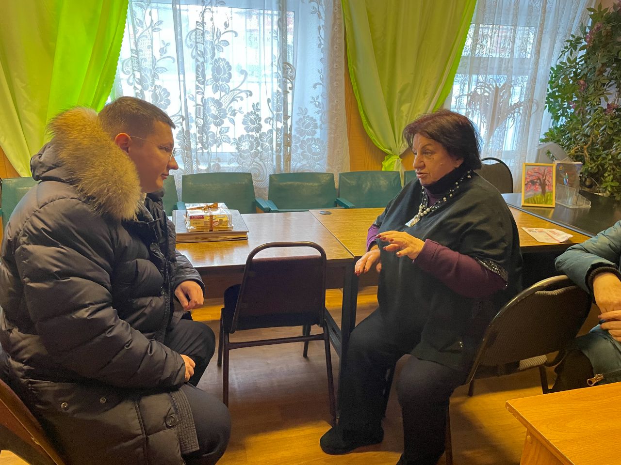 В преддверии Дня инвалидов депутат-коммунист Марк Черемисов посетил Ногинское отделение «Всероссийского Общества Инвалидов»