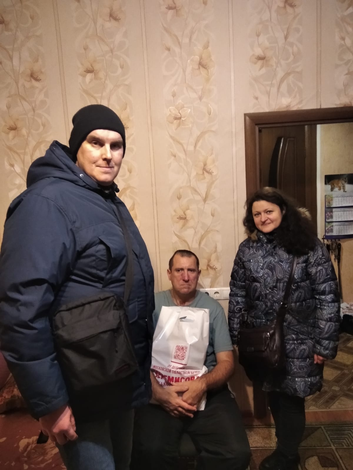 Жителей Балашихи с ограниченными возможностями посетили коммунисты