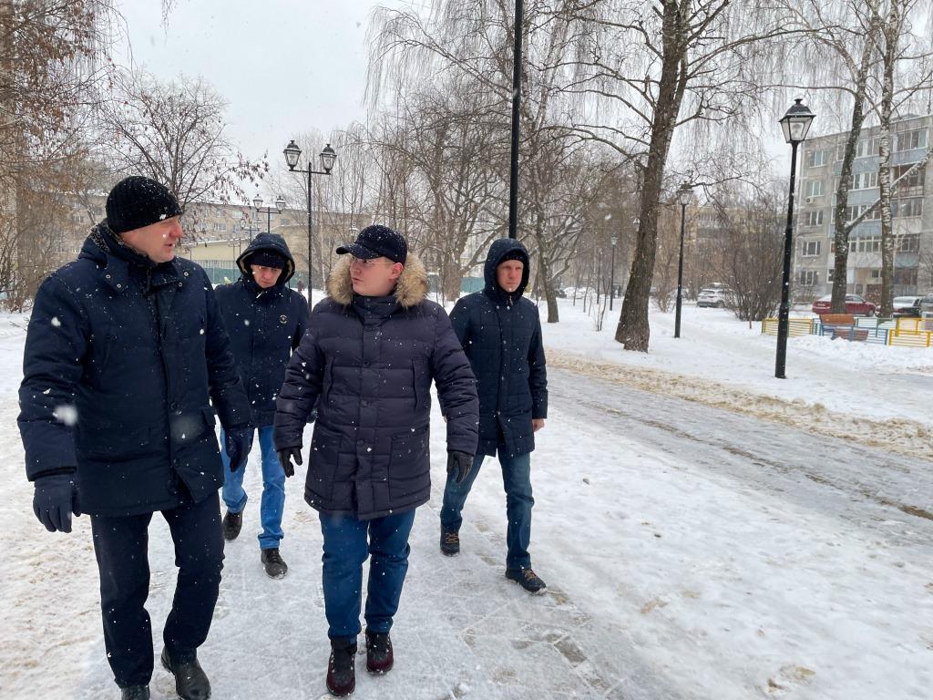 Обход территории г.о. Лосино-Петровский в период обильного снегопада депутатом Мособлдумы Марком Черемисовым