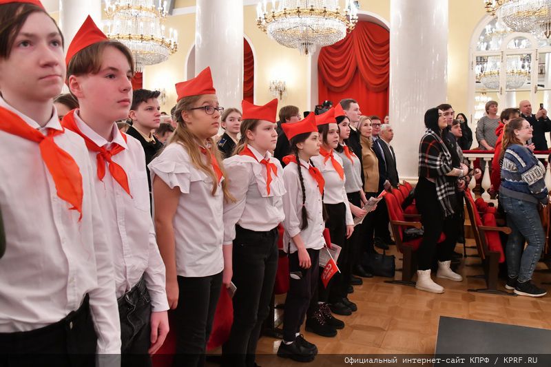 В Москве состоялся праздничный концерт, посвященный 100-летию СССР
