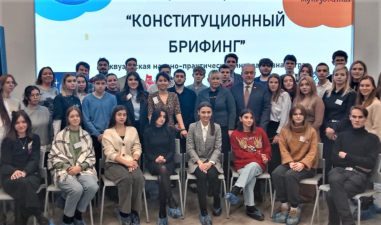 От пролетарских конституций до конституционных поправок властной вертикали