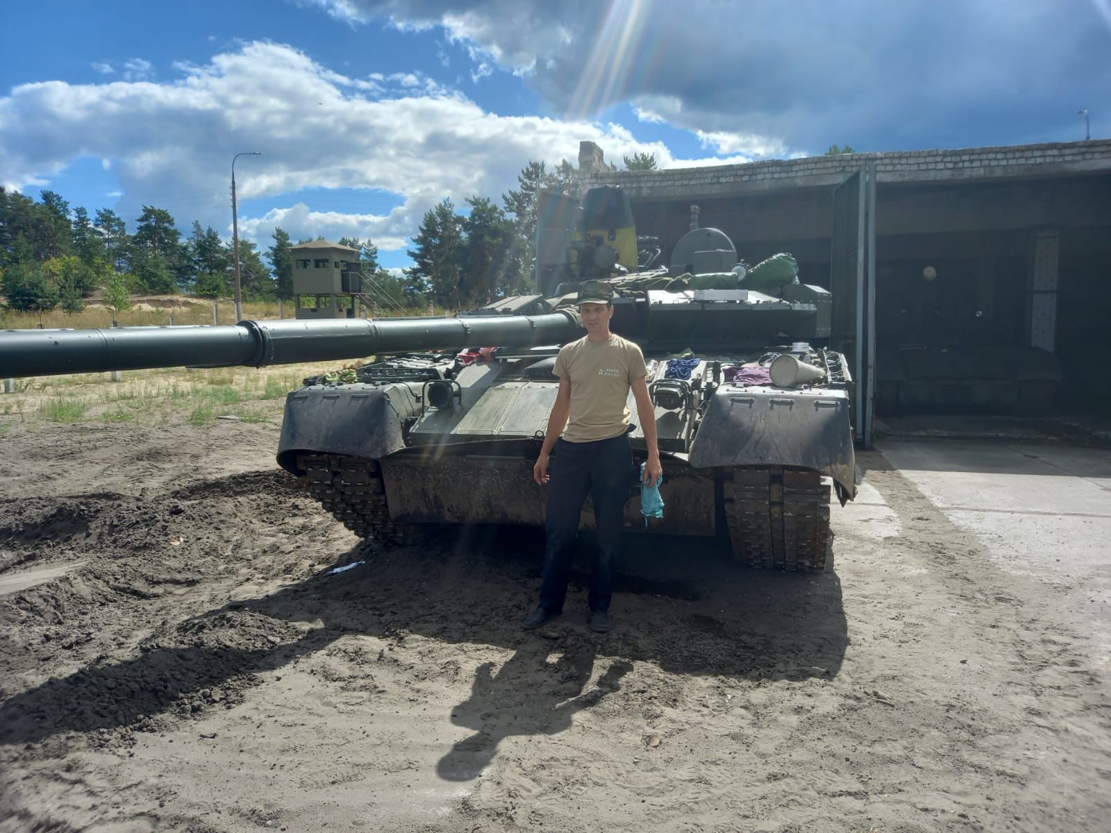 Коммунисты и беспартийные жители Солнечногорского городского округа помогают бойцам специальной военной операции на Украине