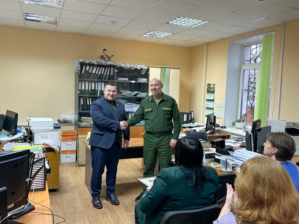 Марк Черемисов поздравил сотрудников «Мособллес» Богородского г.о. с наступающими новогодними праздниками