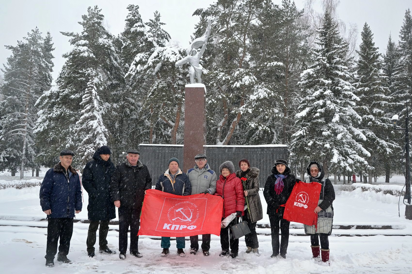 Автопробег, посвящённый 100-летию СССР, провели Озёрские коммунисты