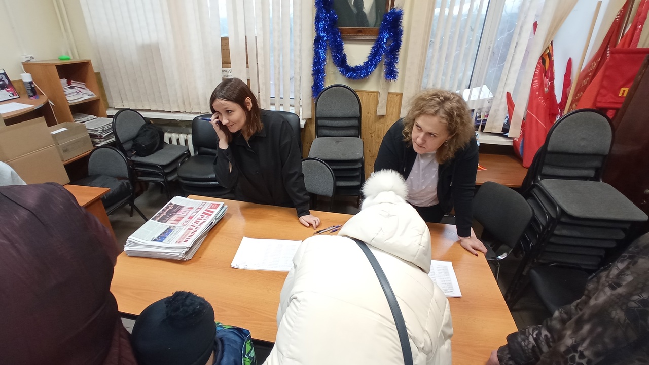 Коммунисты Подольска поздравили детей с наступающим Новым годом