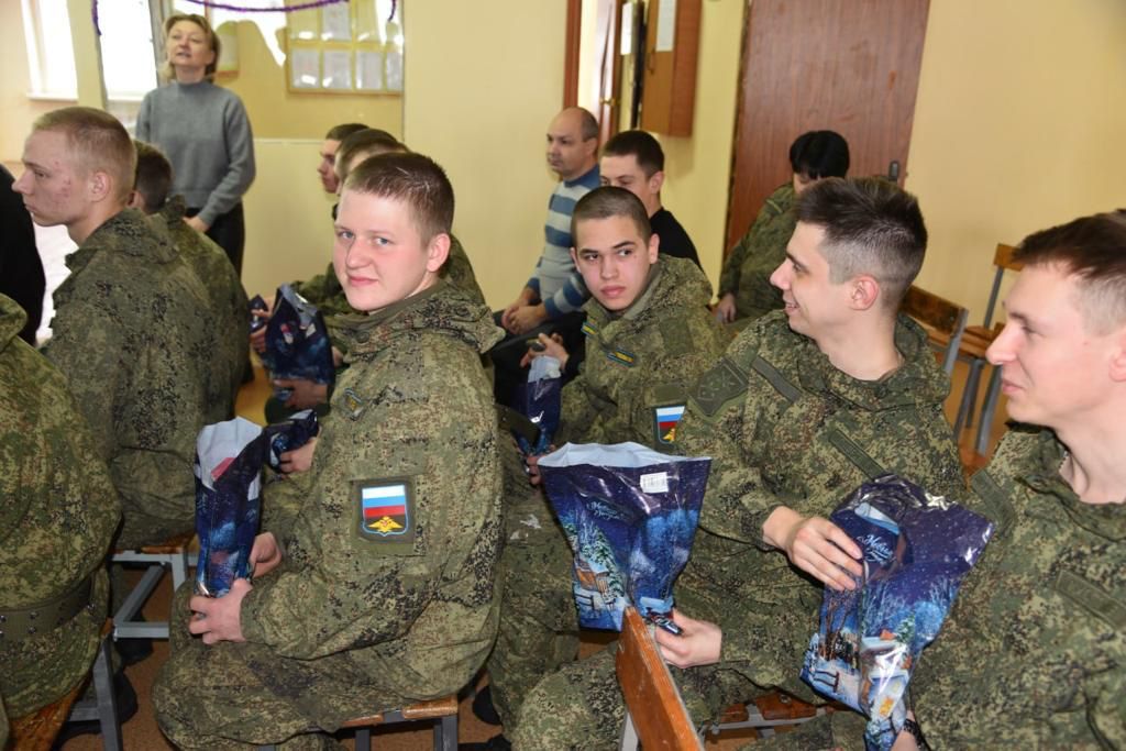 Заместитель Председателя Мособлдумы, второй секретарь МК КПРФ Константин Черемисов поздравил военнослужащих ВКС в г.о. Лотошино