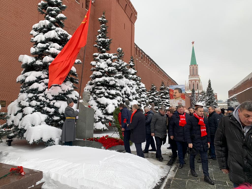 В Москве прошла торжественная акция, посвященная 143-й годовщине со Дня рождения И.В. Сталина