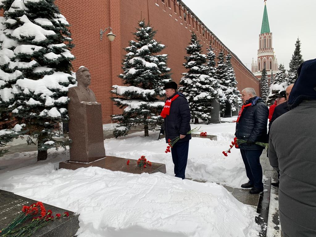 В Москве прошла торжественная акция, посвященная 143-й годовщине со Дня рождения И.В. Сталина