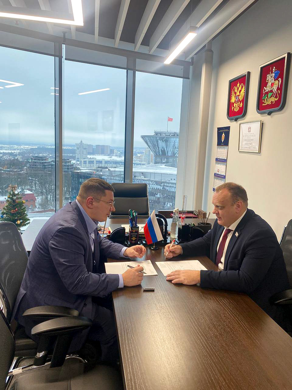 Депутат-коммунист Марк Черемисов провел рабочую встречу с зампредом Совета депутатов г.о. Балашиха Олегом Зверевым
