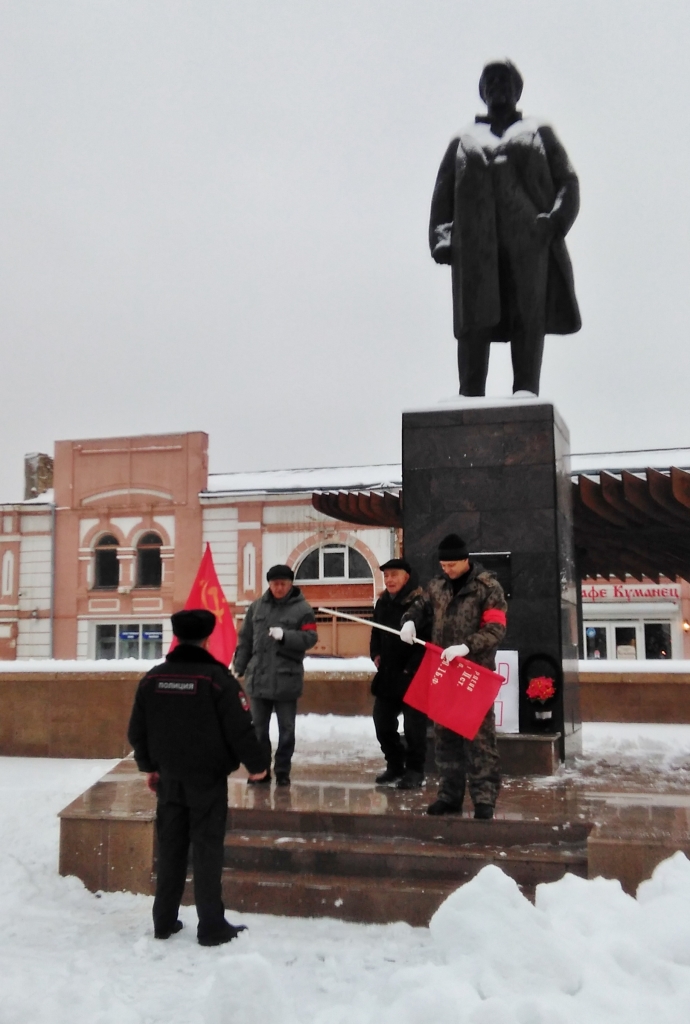 100-летие СССР в отделении полиции
