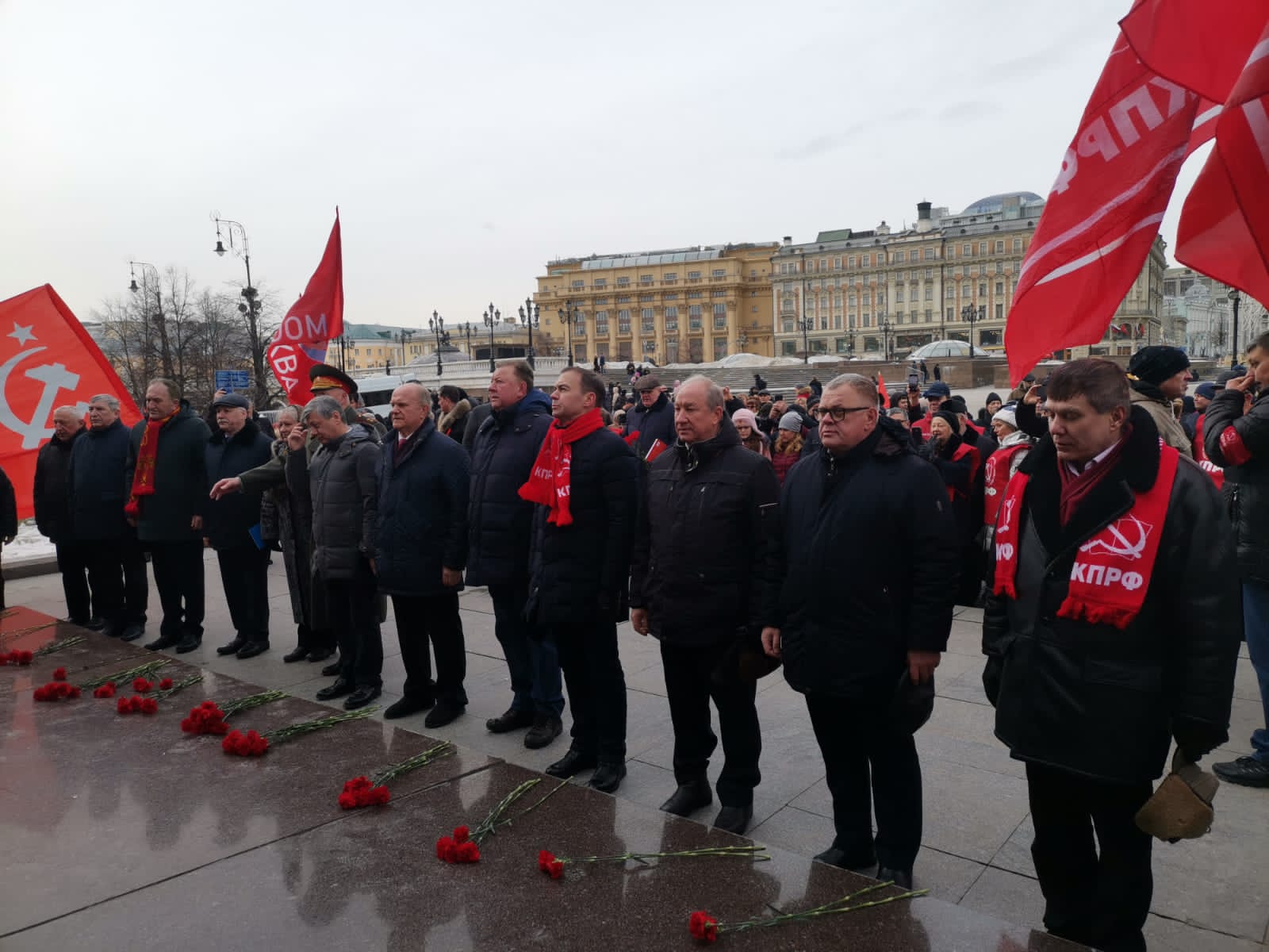 «Учиться у Ленина побеждать!»