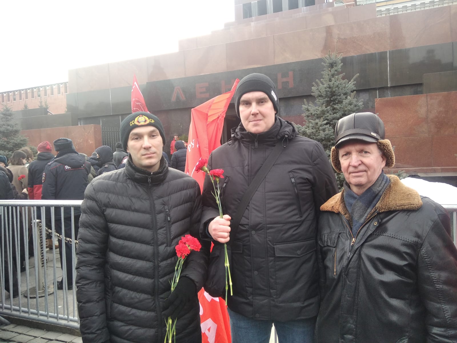 Коммунисты и комсомольцы Балашихи почтили память В.И.Ленина