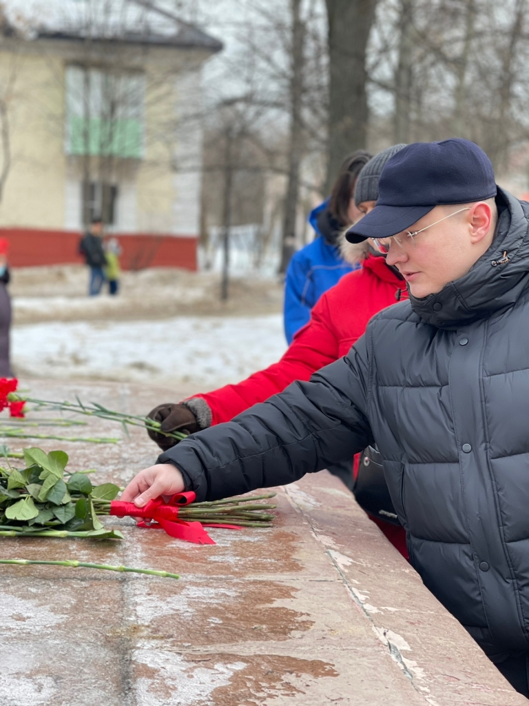 Коммунисты и комсомольцы Балашихи почтили память В.И.Ленина