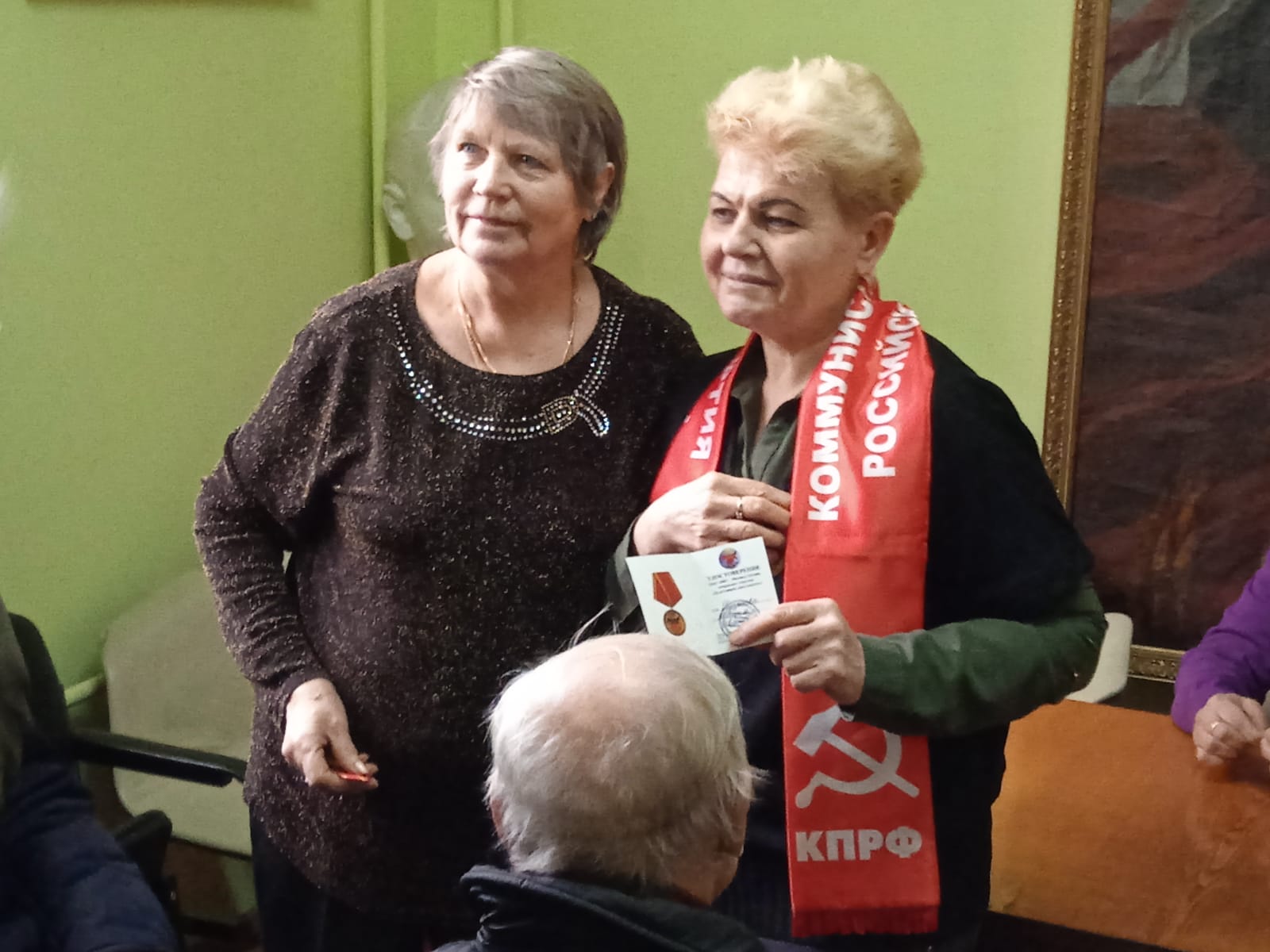 Солнечногорские коммунисты возложили цветы к памятнику Ленина