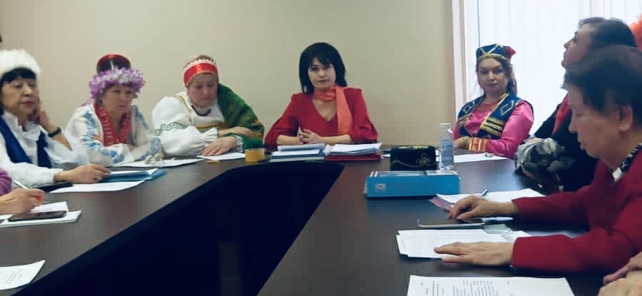 Женщины за воссоединение братских республик в единый Советский Социалистический Союз