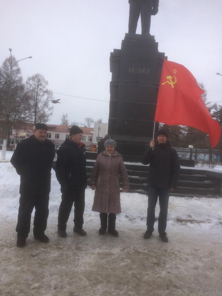 Цветы В.И. Ленину