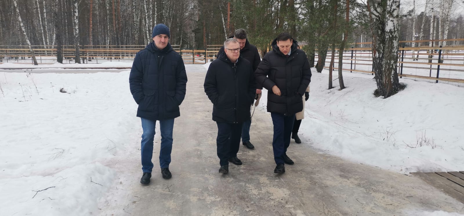 Руководитель фракции КПРФ в Мособлдуме Александр Наумов посетил с рабочим визитом биостанцию в Национальном парке «Лосиный Остров»