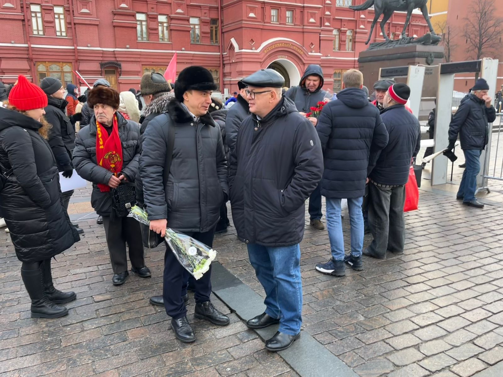 Под Красным Знаменем Сталинграда – к новым победам!