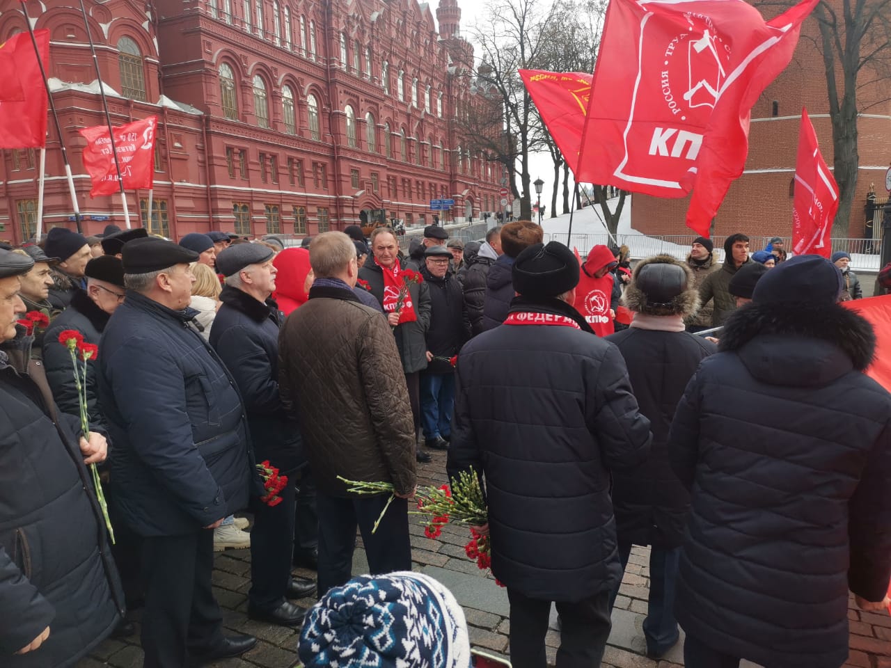 Под Красным Знаменем Сталинграда – к новым победам!