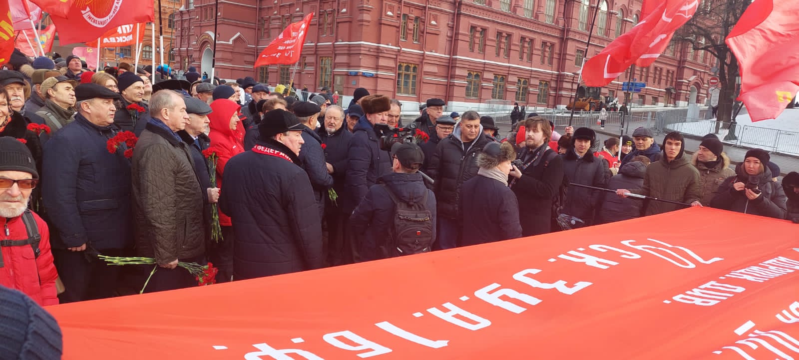 Под Красным Знаменем Сталинграда – к новым победам!
