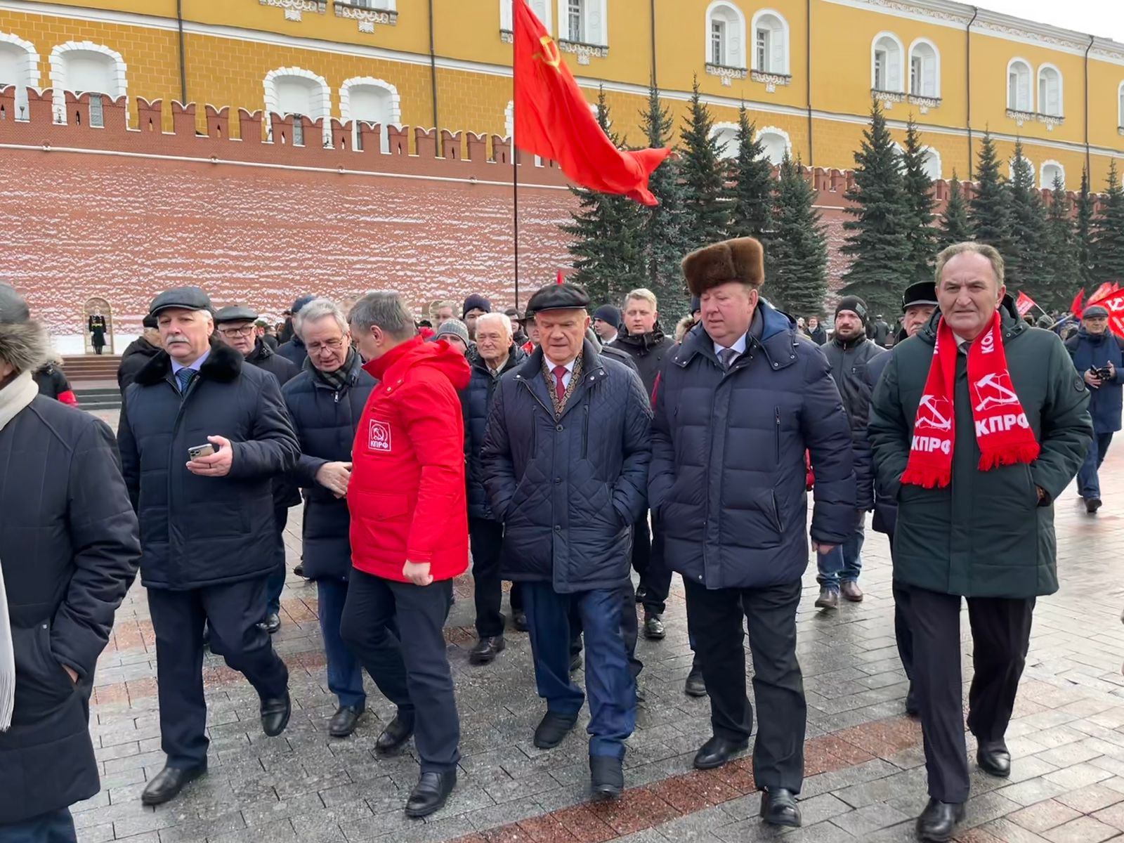 Под Красным Знаменем Сталинграда – к новым победам!
