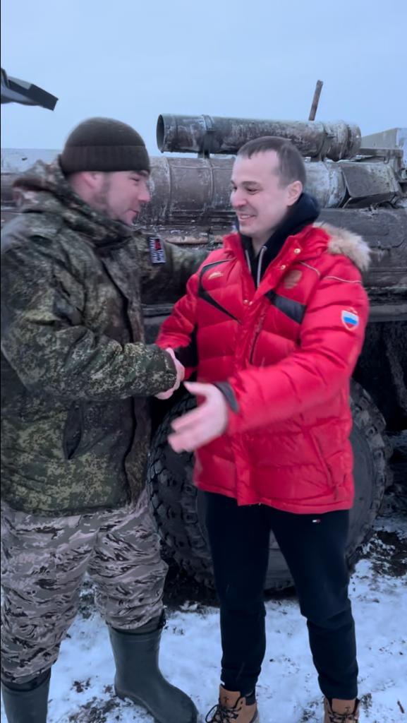Одинцовские коммунисты помогают бойцам
