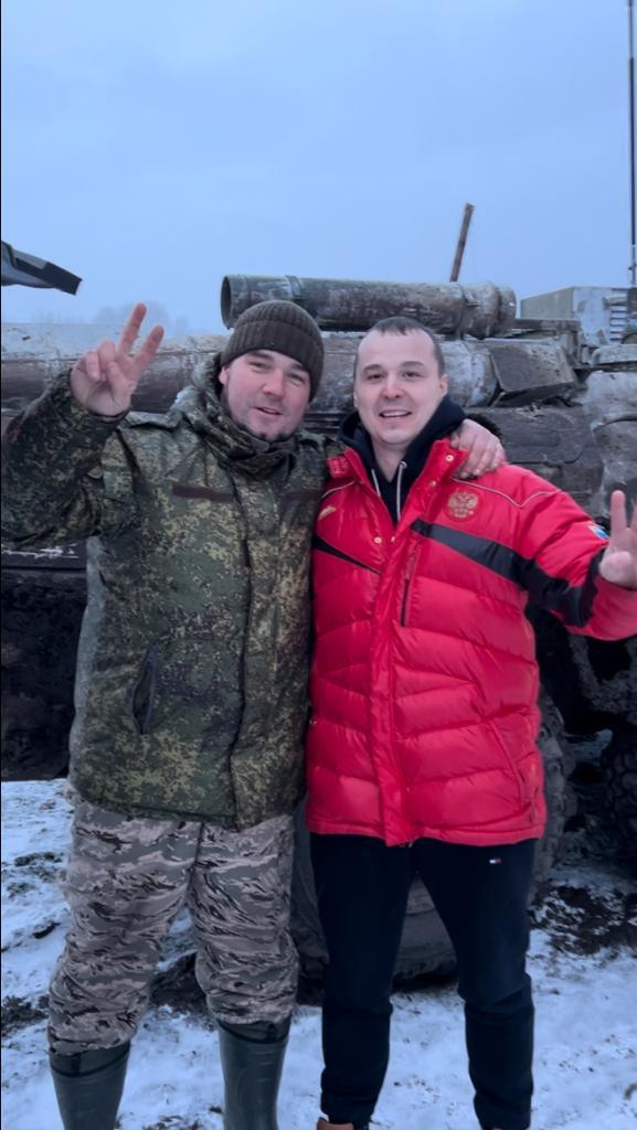 Одинцовские коммунисты помогают бойцам