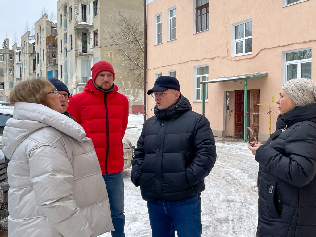 Депутат Мособлдумы Марк Черемисов проверил результат капитального ремонта МКД в Ногинске