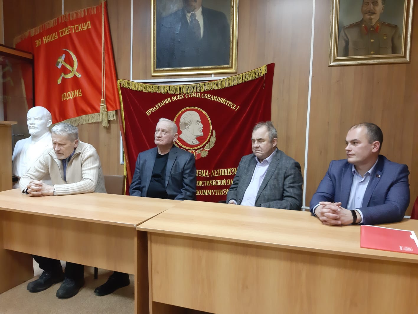 К 100-летию со дня рождения гражданской авиации