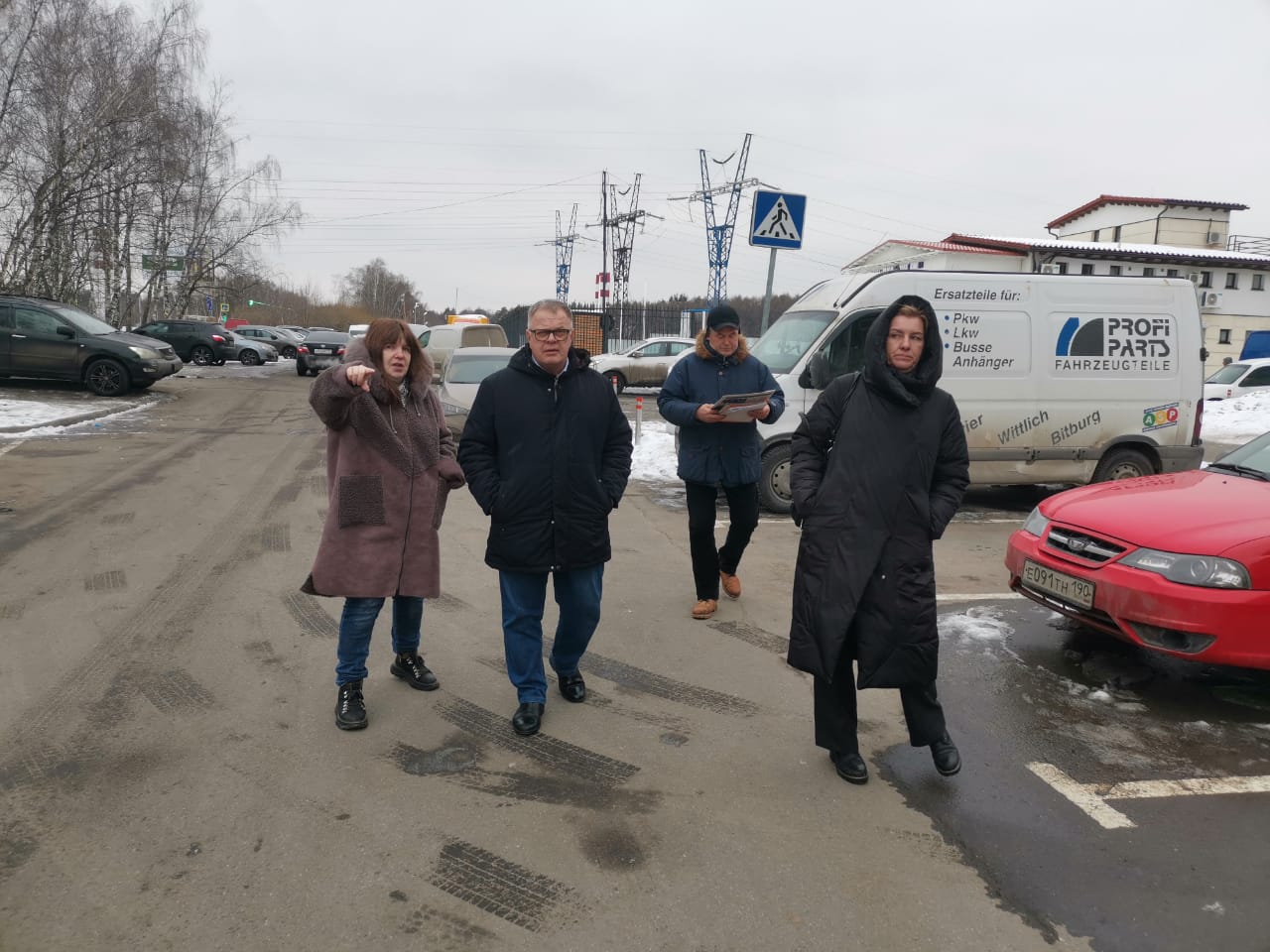 Руководитель фракции КПРФ в Мособлдуме Александр Наумов осмотрел участки строительства дублера МКАД в Видном