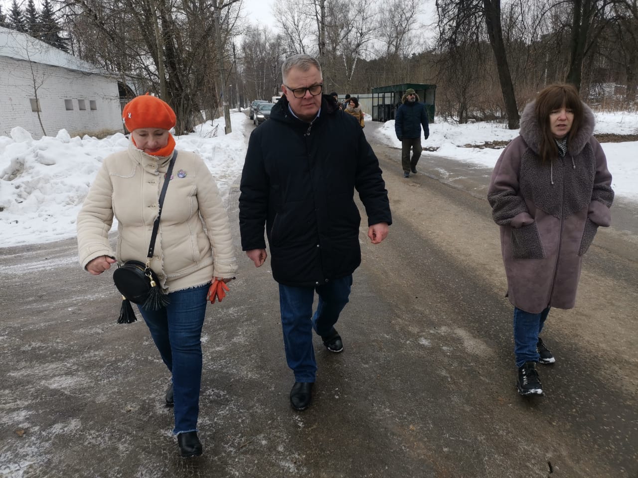Руководитель фракции КПРФ в Мособлдуме Александр Наумов осмотрел участки строительства дублера МКАД в Видном
