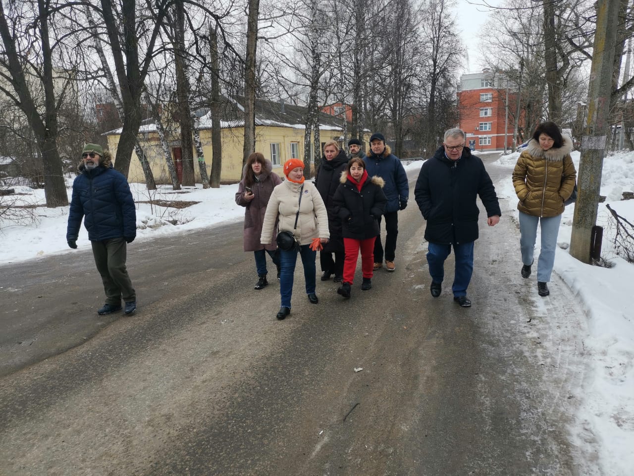 Руководитель фракции КПРФ в Мособлдуме Александр Наумов осмотрел участки строительства дублера МКАД в Видном