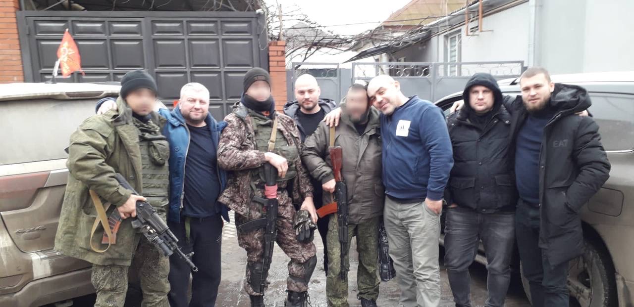 Комсомол - фронту