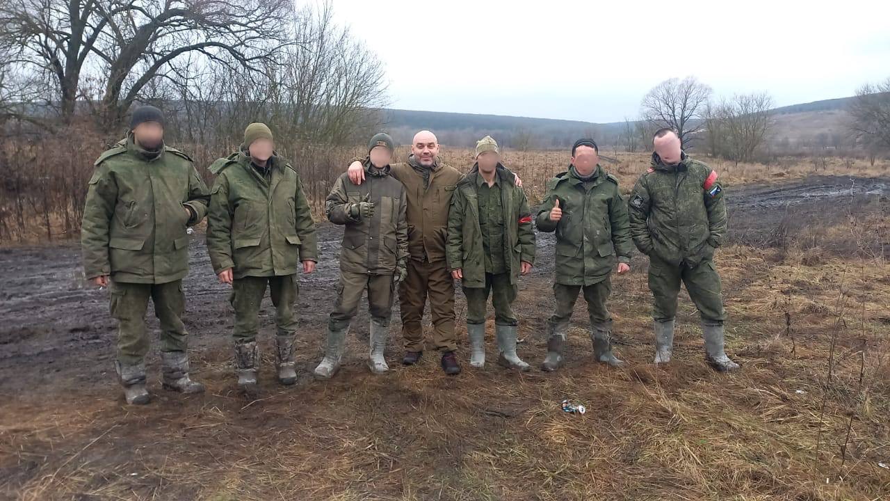 Комсомол - фронту