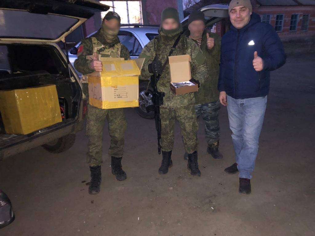 Комсомол - фронту