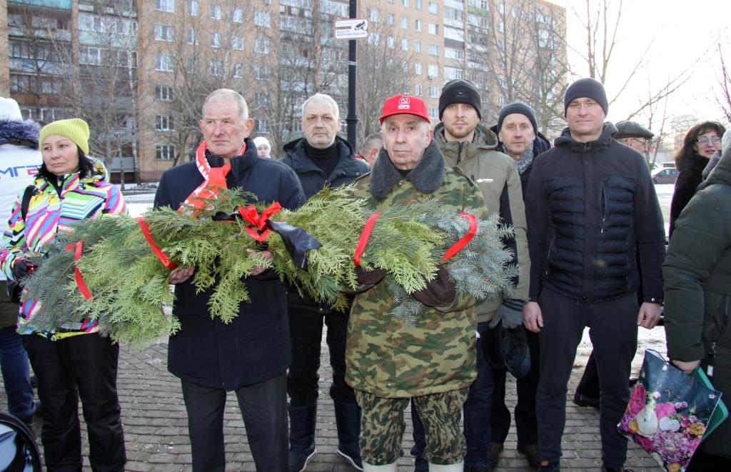 Коммунисты Серпухова приняли участие в мероприятии, посвященном 34-й годовщине вывода советских войск из Афганистана