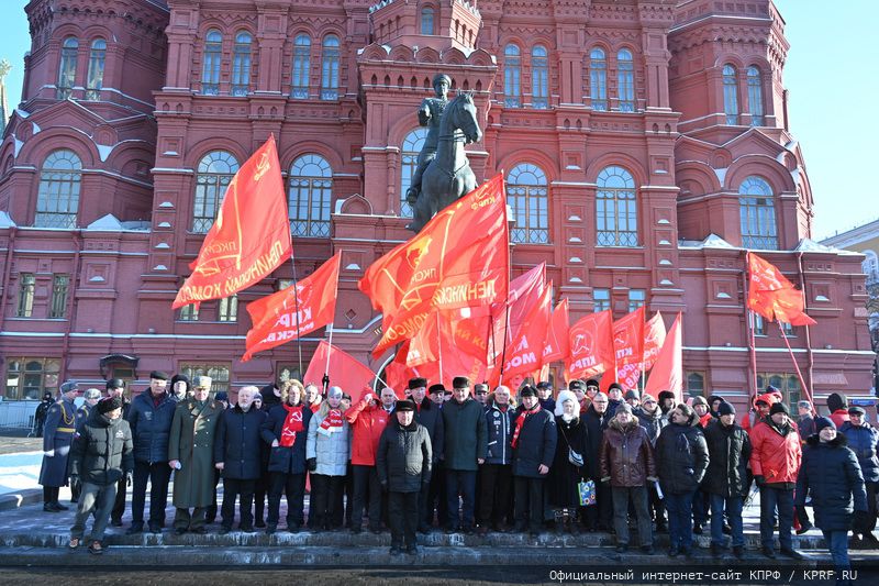 «Все для фронта, все для Победы!»