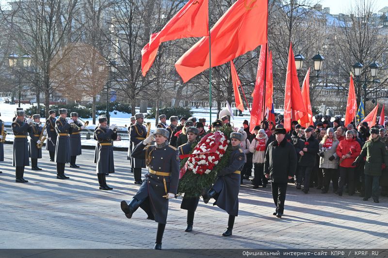 «Все для фронта, все для Победы!»