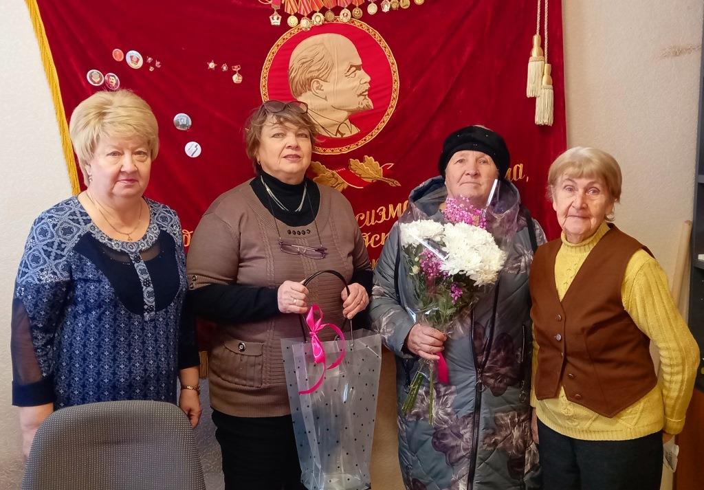 Коммунисты Волоколамска поздравили ветерана партии с Юбилеем