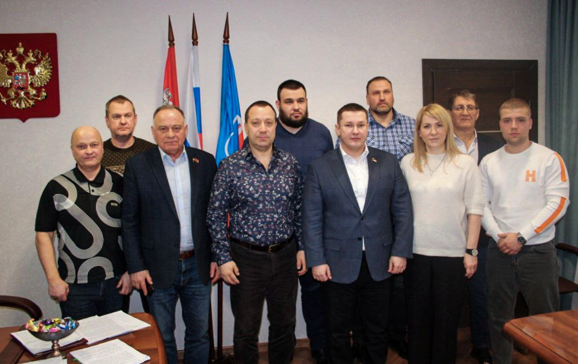 Депутат Мособлдумы Марк Черемисов поблагодарил волонтеров, осуществляющих гуманитарную миссию для участников СВО