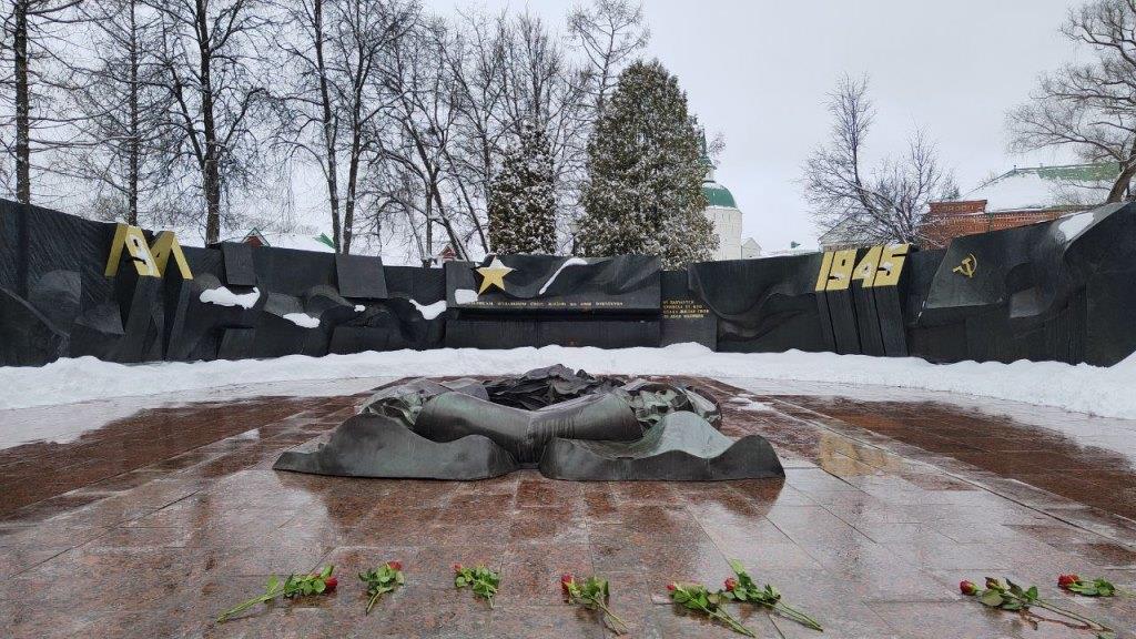 Сергиево-Посадские коммунисты почтили память И.В. Сталина