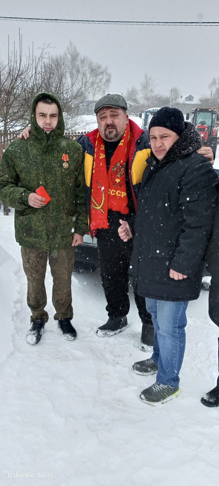 Шаховские коммунисты своих не бросают!