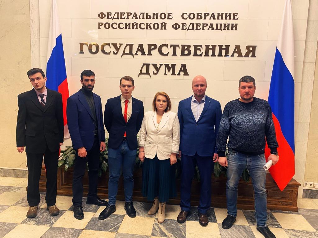 Необходимо радикальное изменение нынешней экономической модели. Необходима национализация, мобилизация и новая индустриализация!