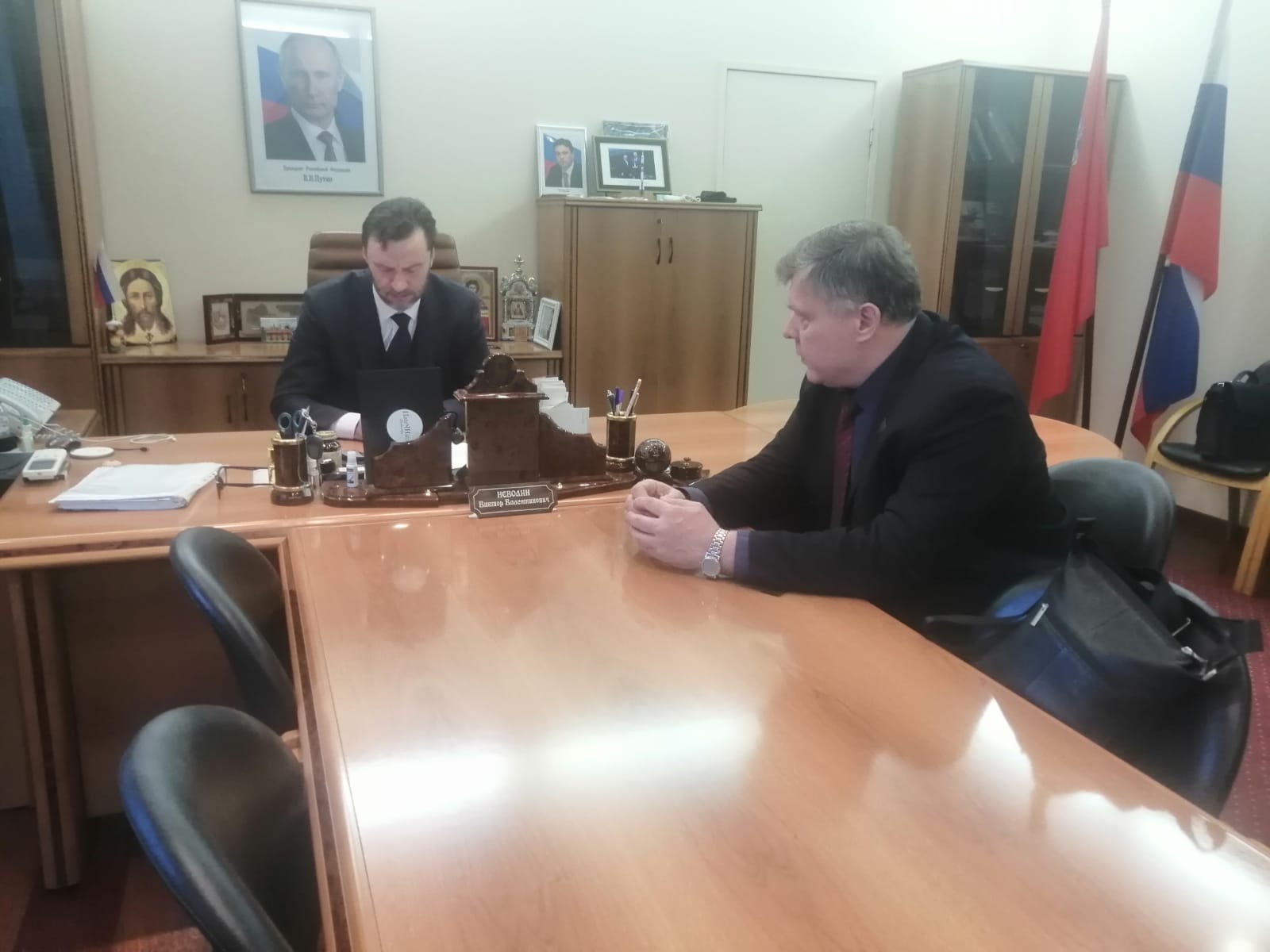 Депутат Московской областной Думы (фракция КПРФ) Олег Емельянов встретился с Главой Раменского городского округа Виктором Неволиным